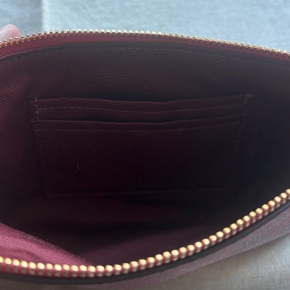 Coach Large Corner Zip Red Wristlet NWOT Sharp